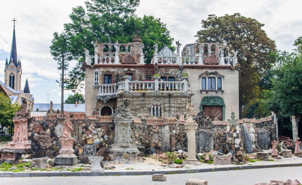 Дом скульптора Голована в Луцке