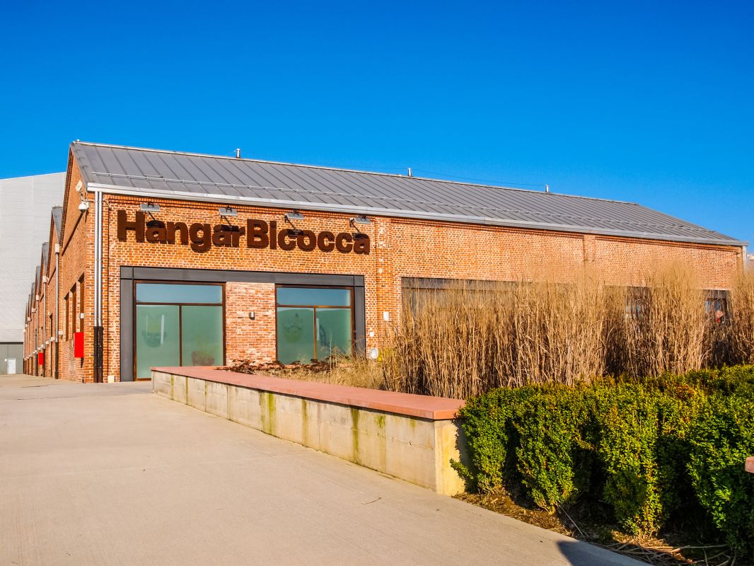 Ангар Бикокка