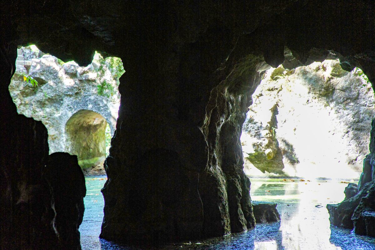 Грот лабиринта в Кинта-да-Регалейра