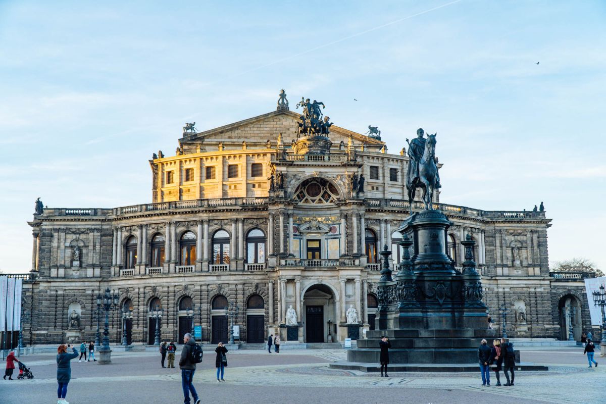 Оперный театр Земпера