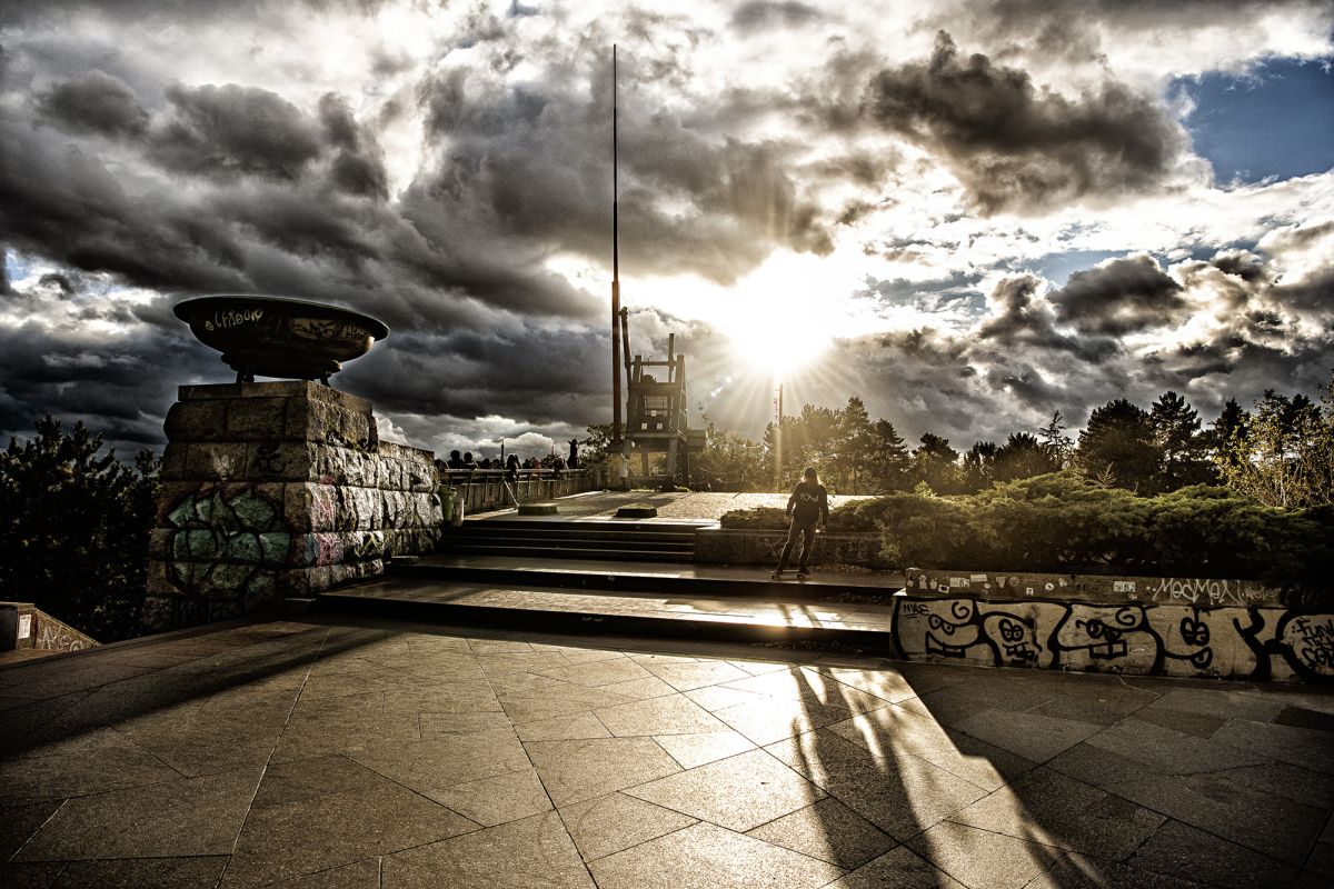 С Летной - на Старое Место: Против течения времени – к скрытому саду