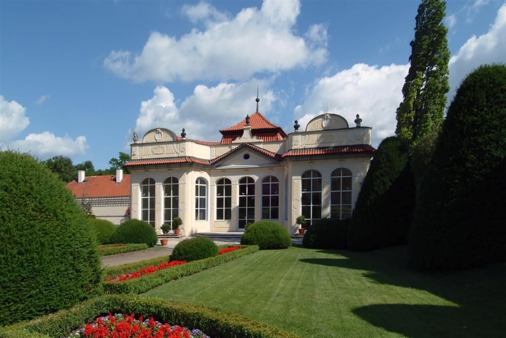 Чернинский сад