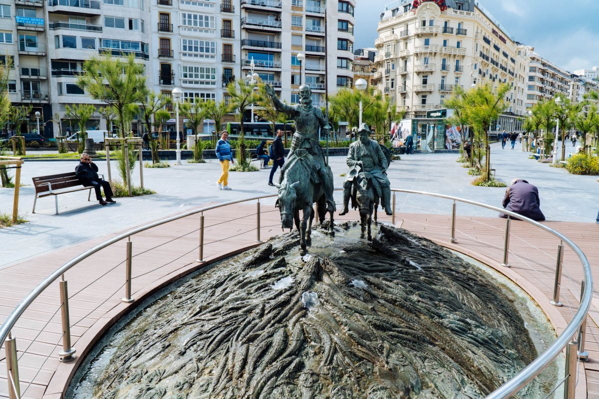 Площадь Сервантеса