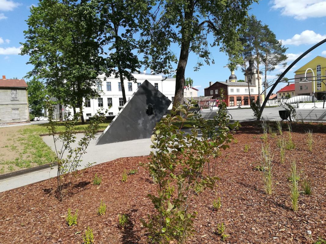 Мемориал погибшим в катастрофе парома 