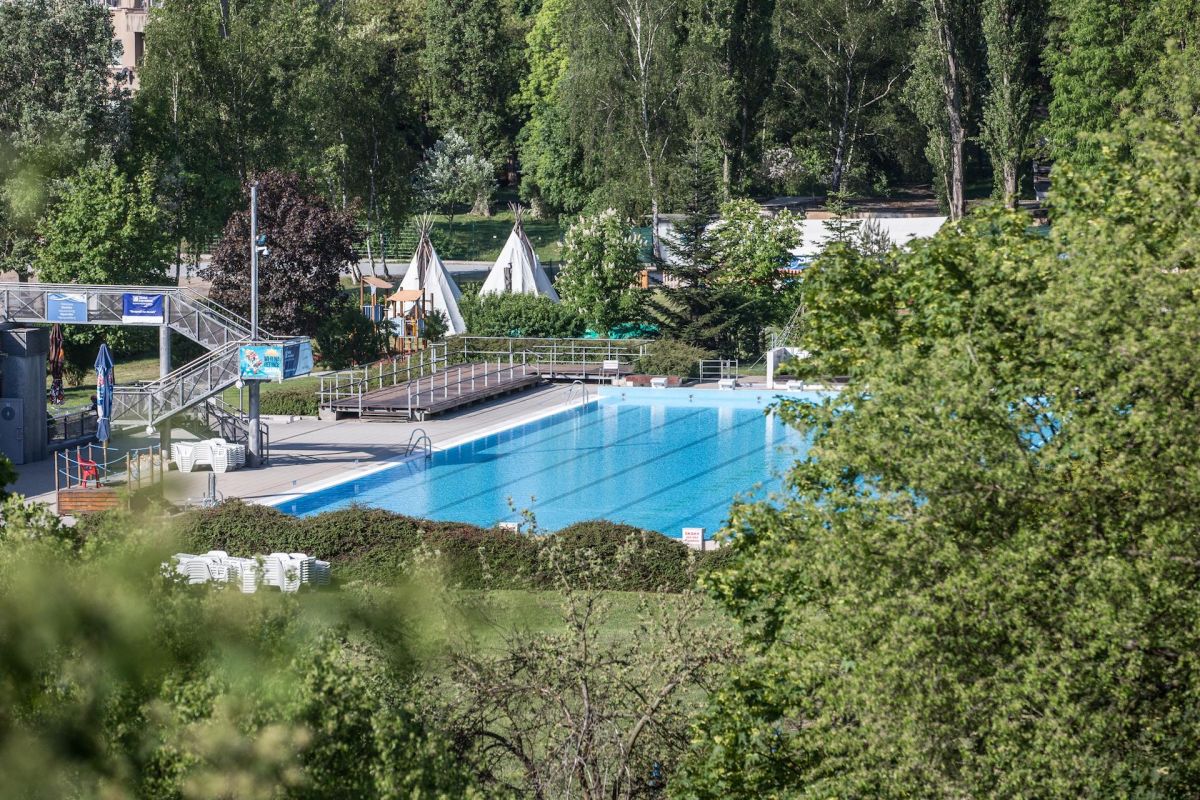 Petynka - плавательный бассейн