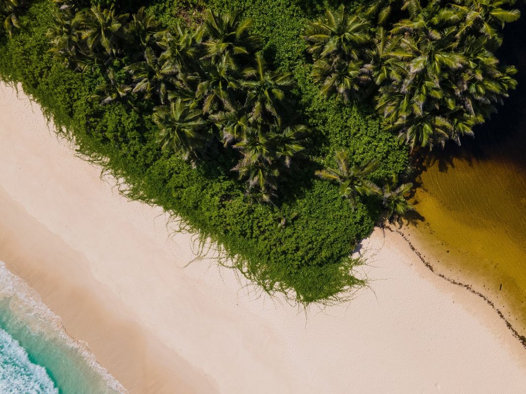 Пляж Гранд Полис