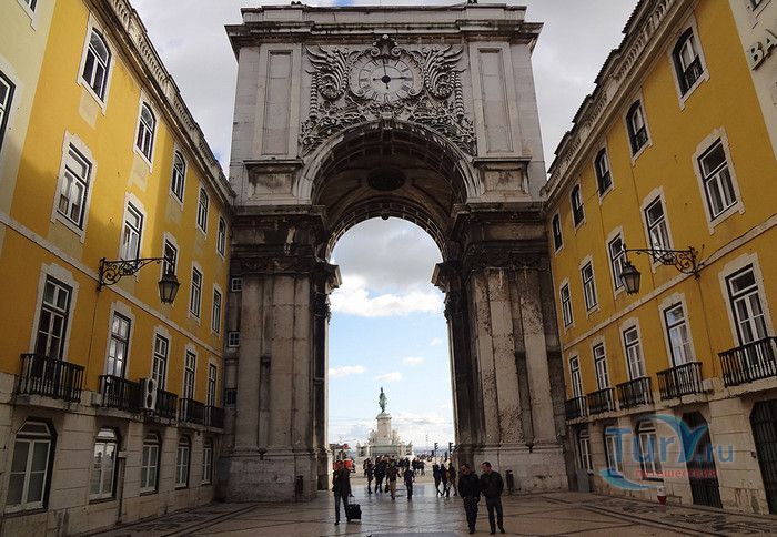 Торговая площадь (Дворцовая площадь)