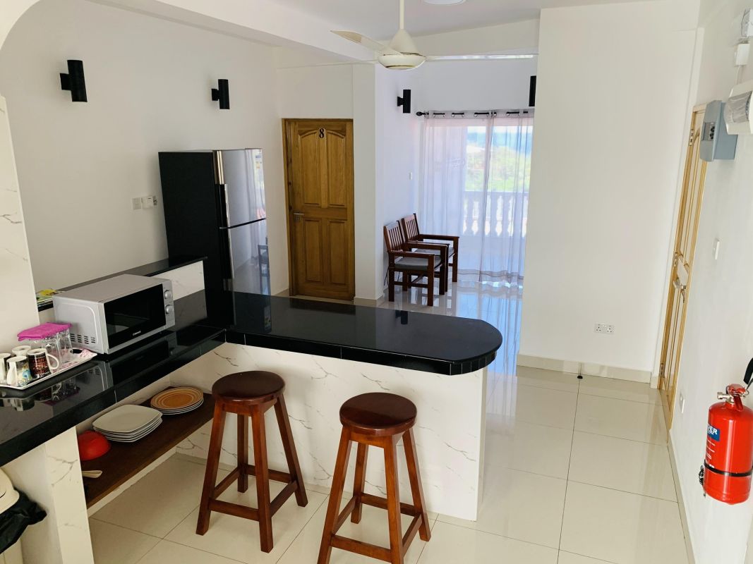 Oceanic View Apartments (Self-Catering)