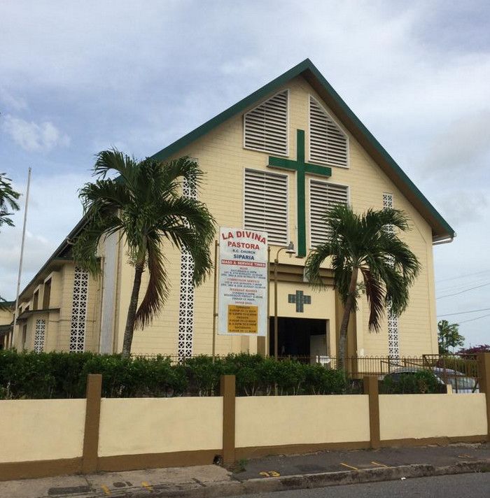 Римско-Католическая Церковь Ла Дивина Пастора (La Divina Pastora RC Church)
