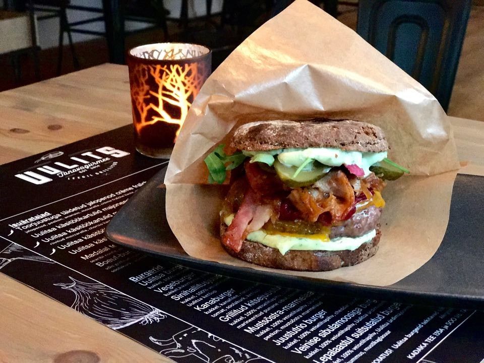 Уличный ресторан для гурманов Uulits на улице Соо