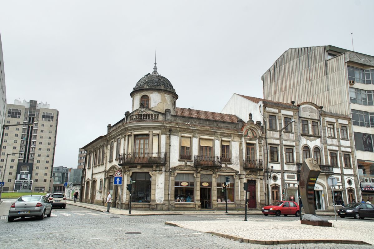 Историческое здание Av. Dr. Lourenço Peixinho 154