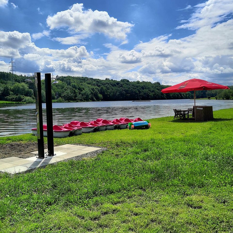 Бассейн Džbán