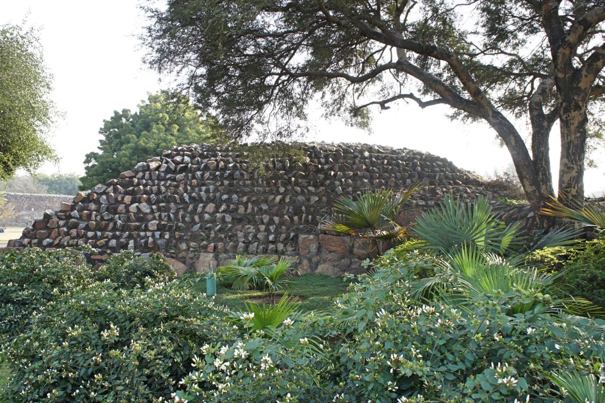 Стена Джаханпанах