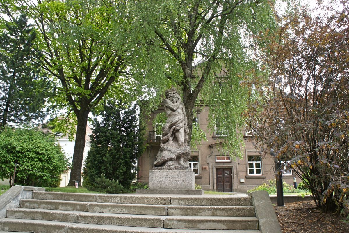 Памятник Cвятому Христофору