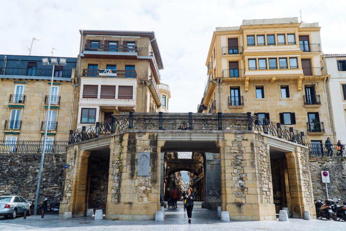 Портовая улица (Portu Kalea) 