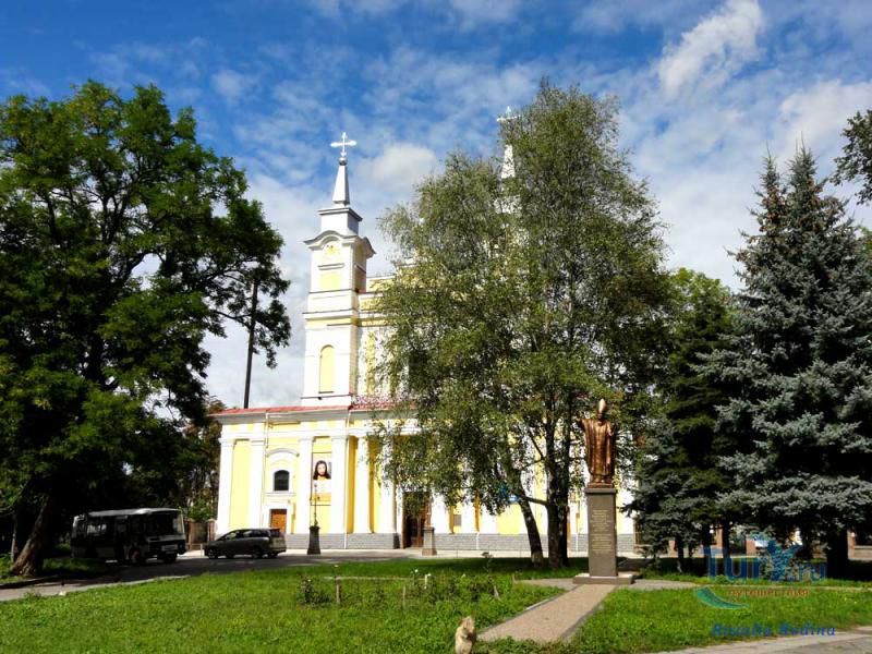 Памятник Иоанну Павлу II в Житомире