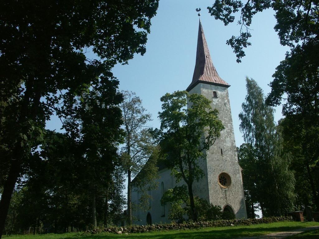 Церковь Иоанна Крестителя в Сууре-Яани