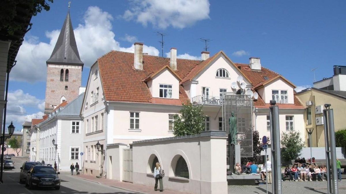 Памятник Яану Тыниссону