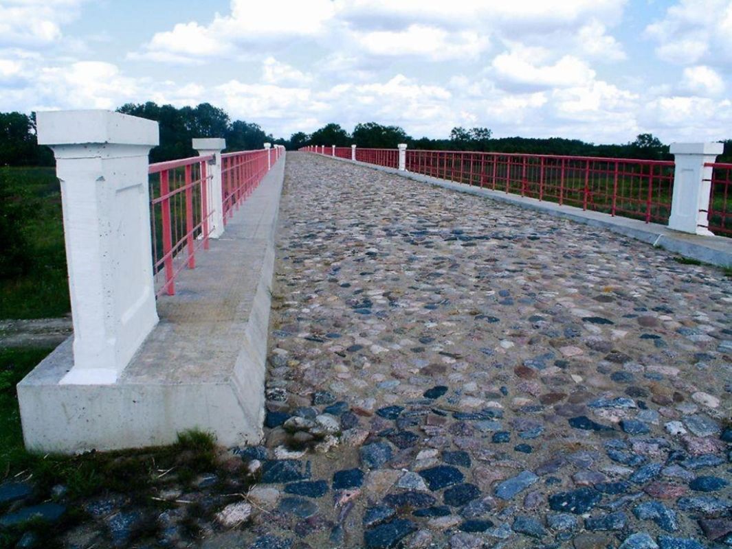 Река Казари и исторический мост