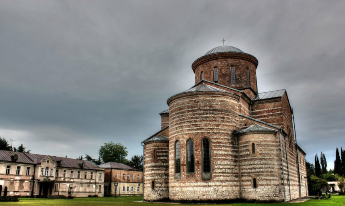 Пицундский Патриарший Собор (Собор Андрея Первозванного)