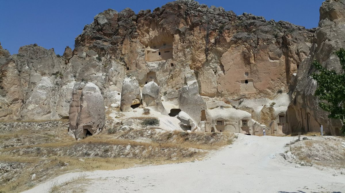 Монастырский Комплекс Халлакдере (Больничный Монастырь) в Ортахисаре
