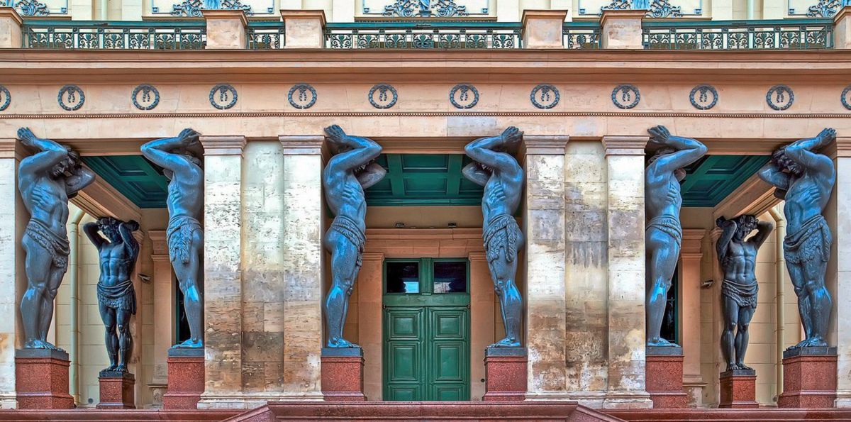 Атланты Нового Эрмитажа