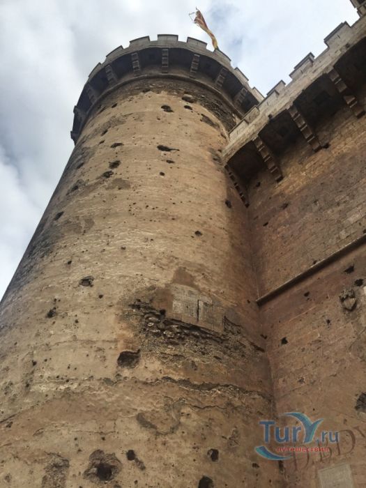 Квартовские башни