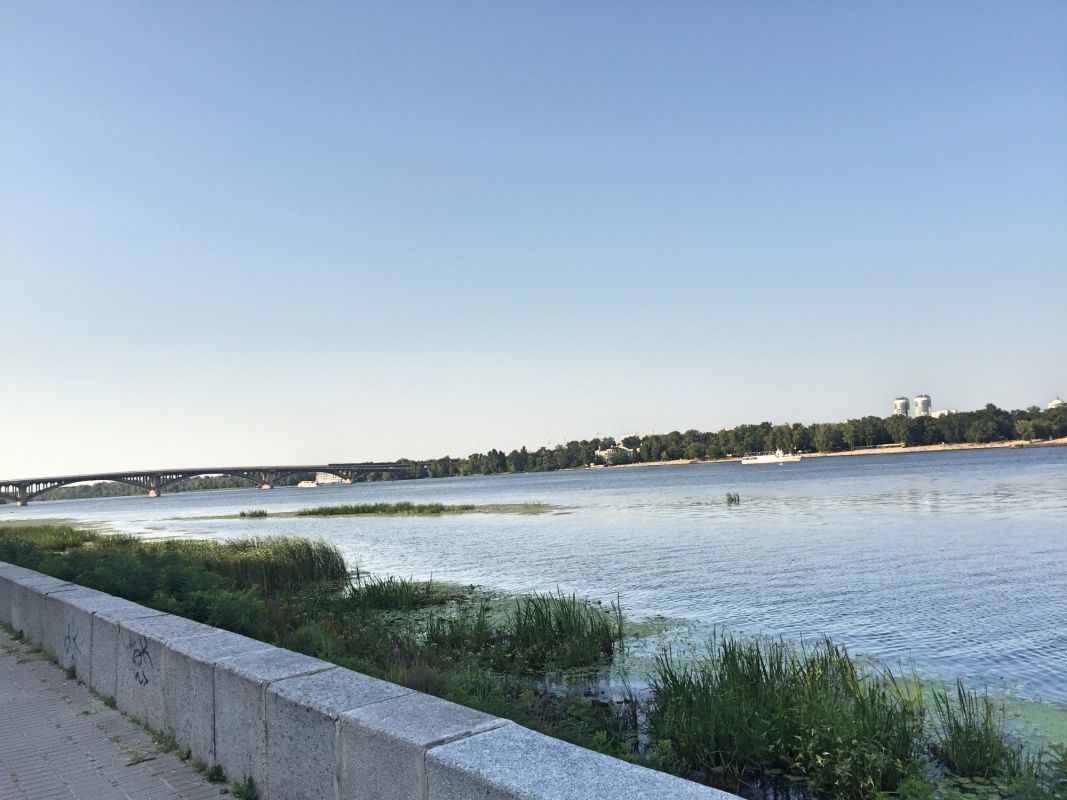 Днепровская набережная