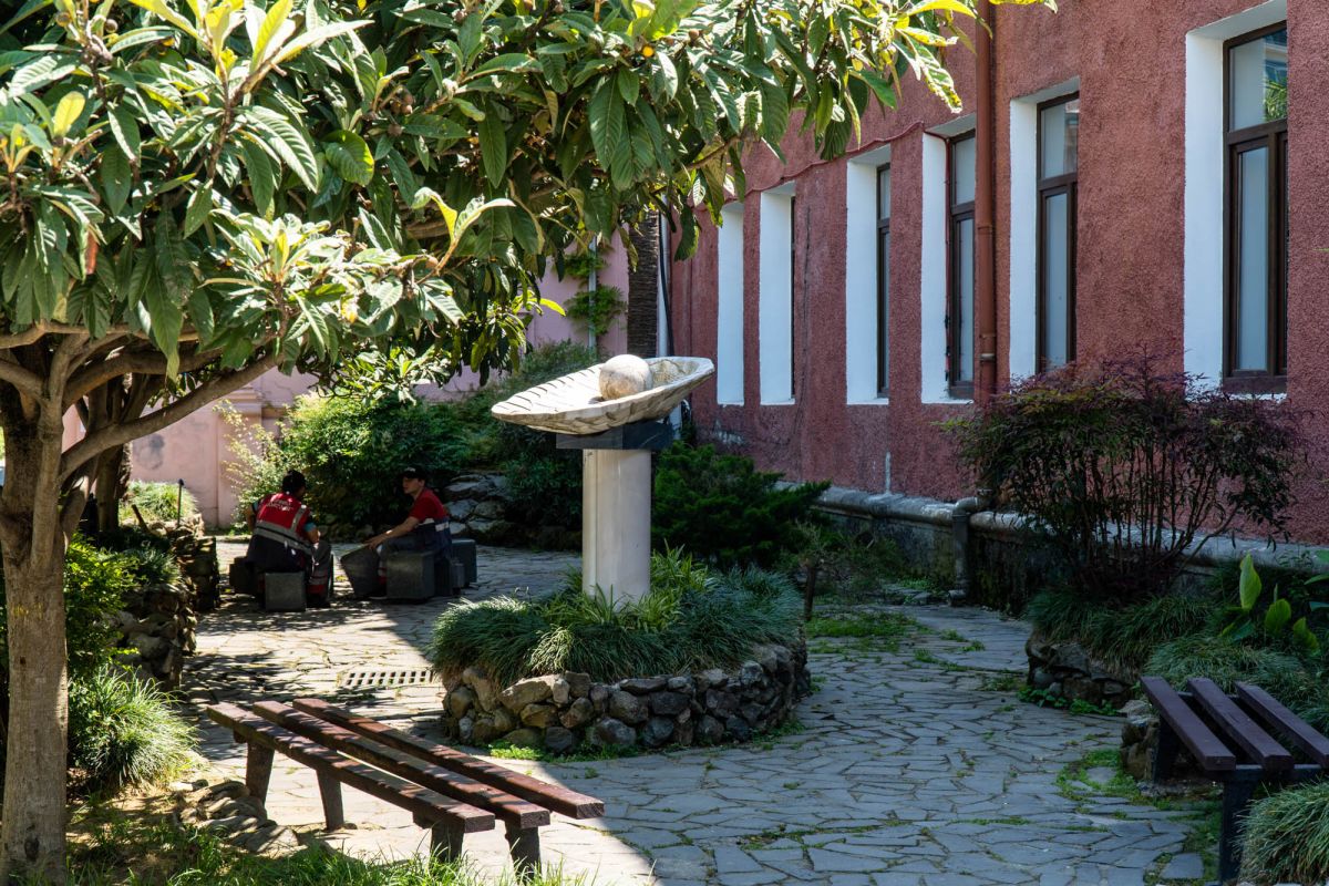 Публичная библиотека имени Акакия Церетели