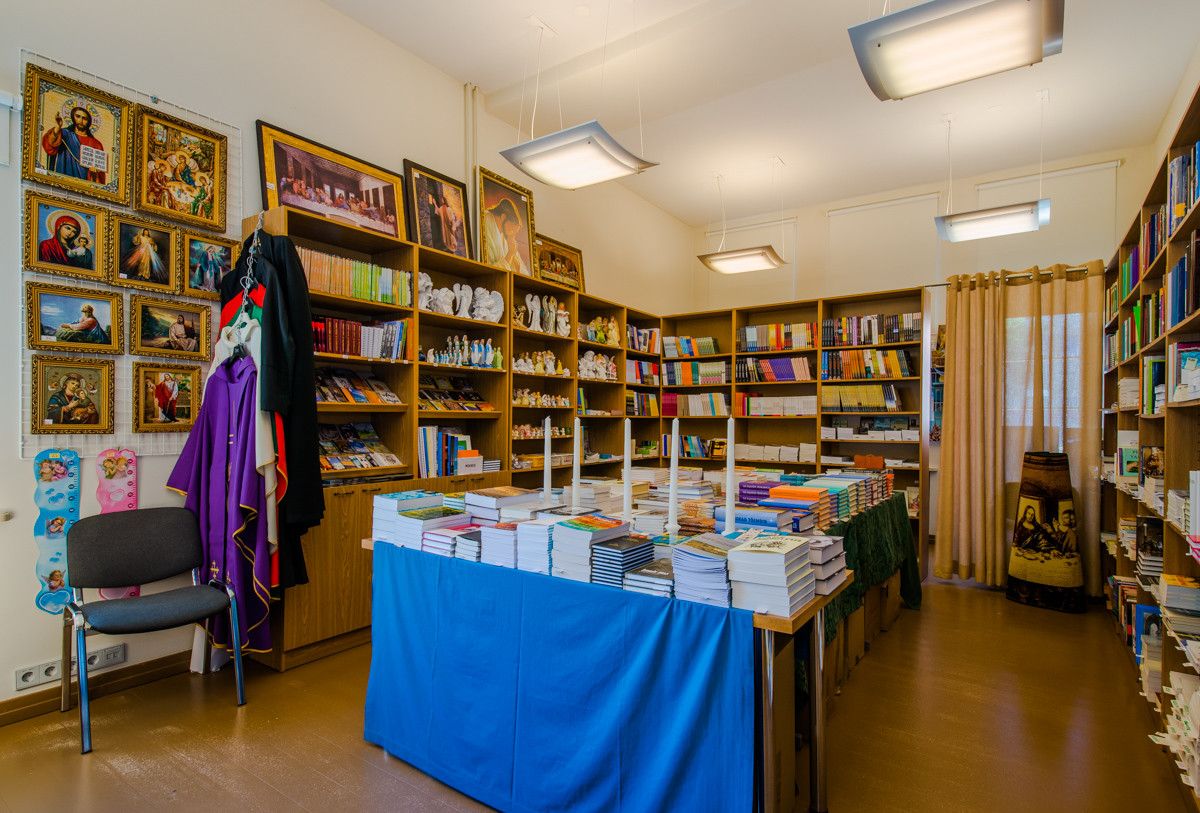 Книжный магазин церкви Святого Павла в Тарту