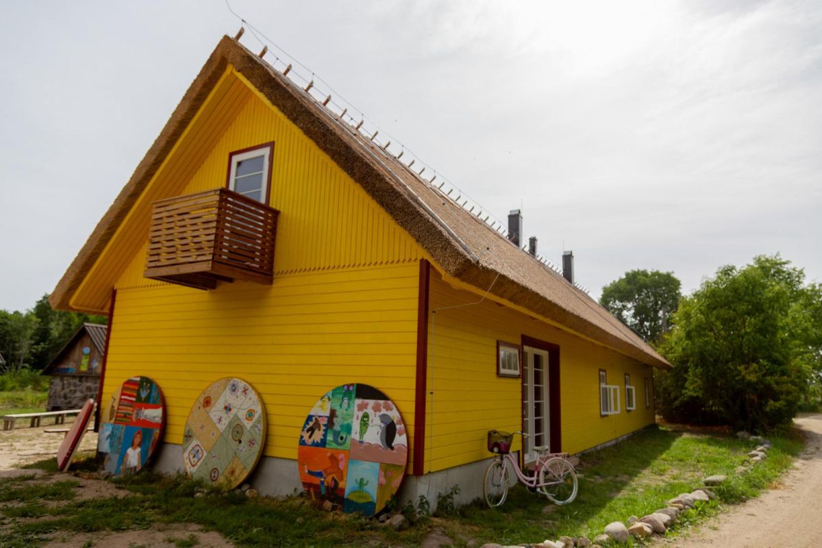 Традиционный хутор Метсамаа на острове Кихну