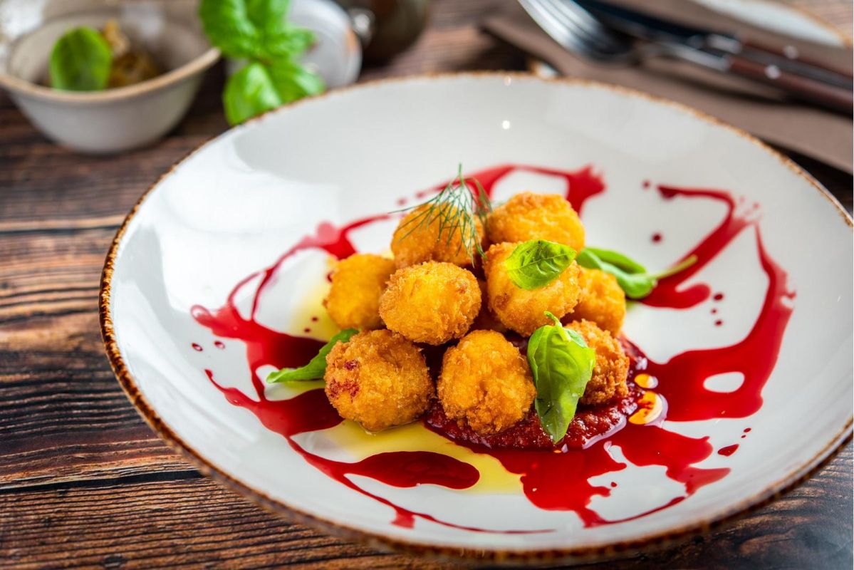 Ресторан и неапольская пиццерия La Cucina