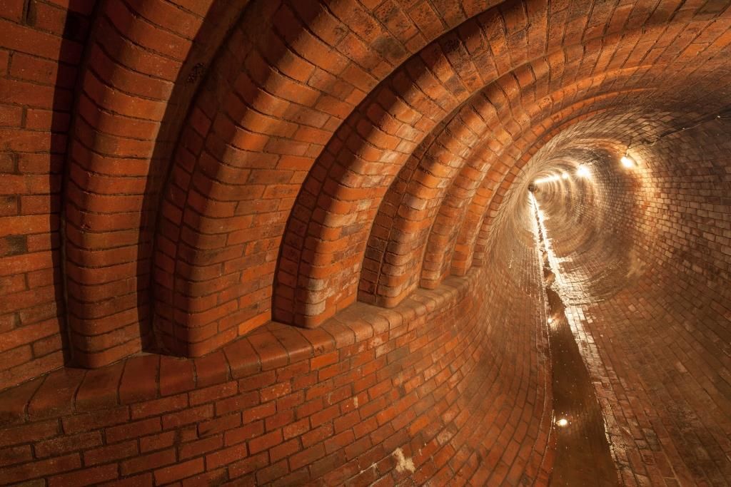 Старые очистные сооружения в районе Бубенеч