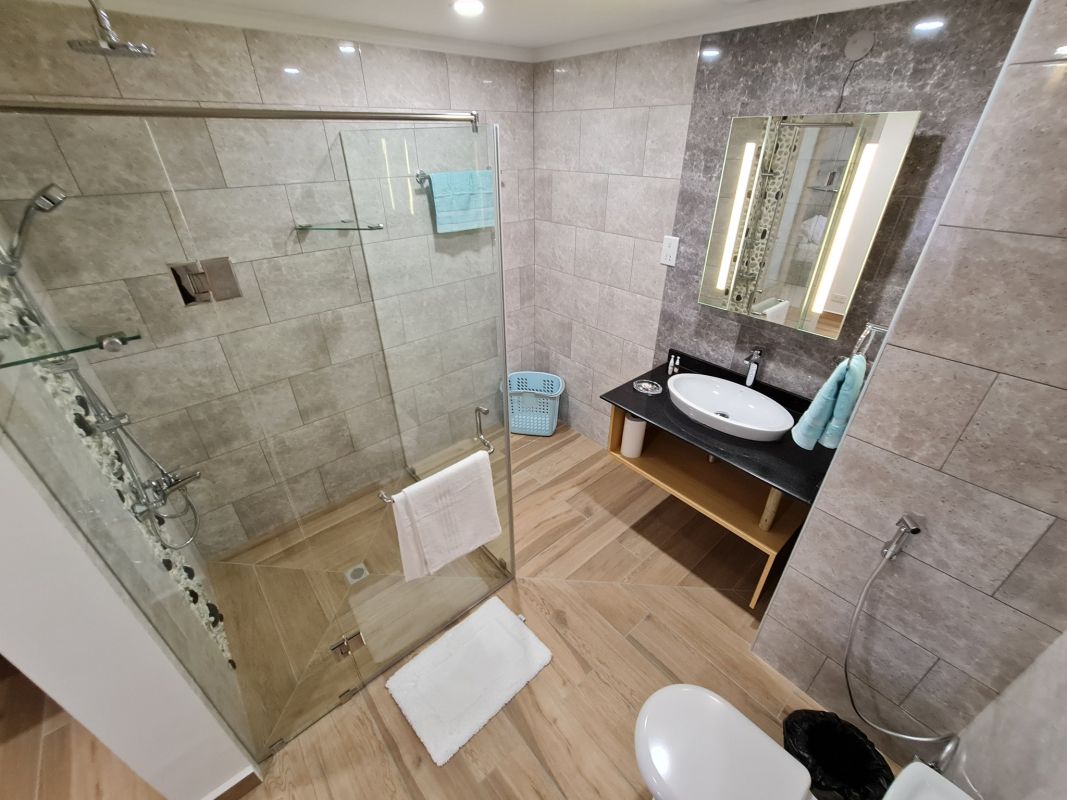 Royale Suites by Arc Royale Luxury Apartments