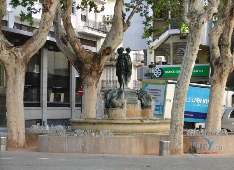 Фонтан Три Грации