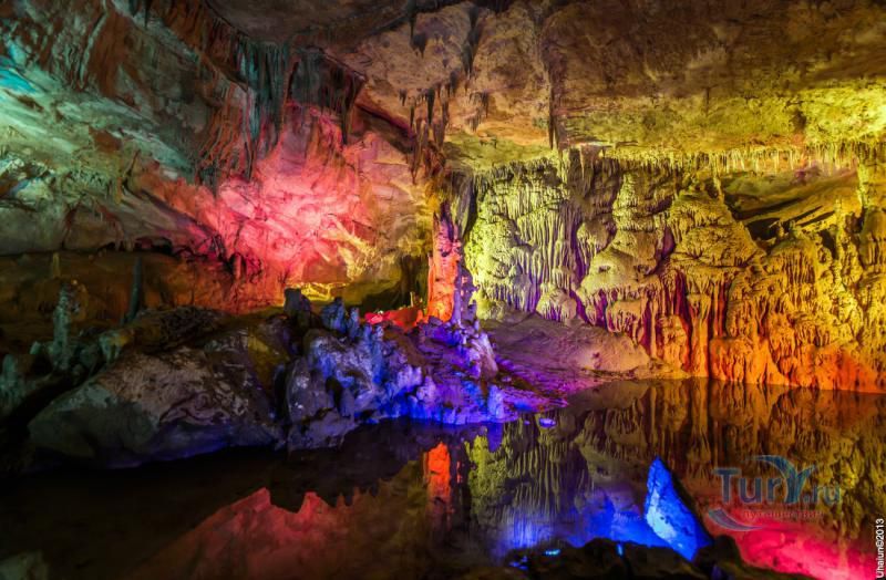 Пещера Прометея