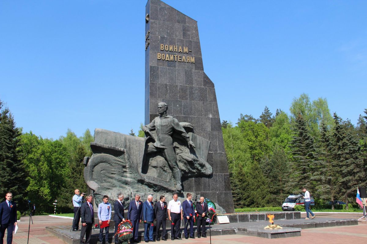 Памятник Воинам-Шофёрам