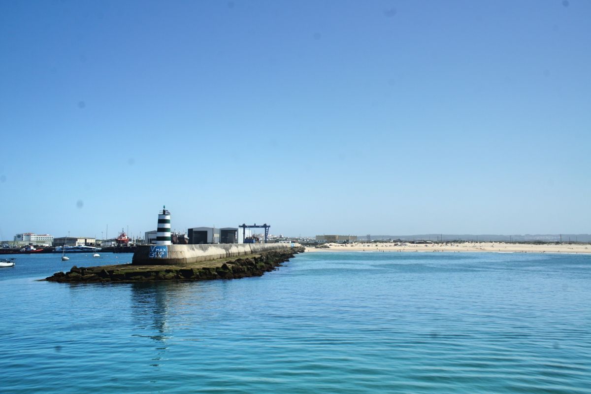 Маяк Пениши на восточном пирсе