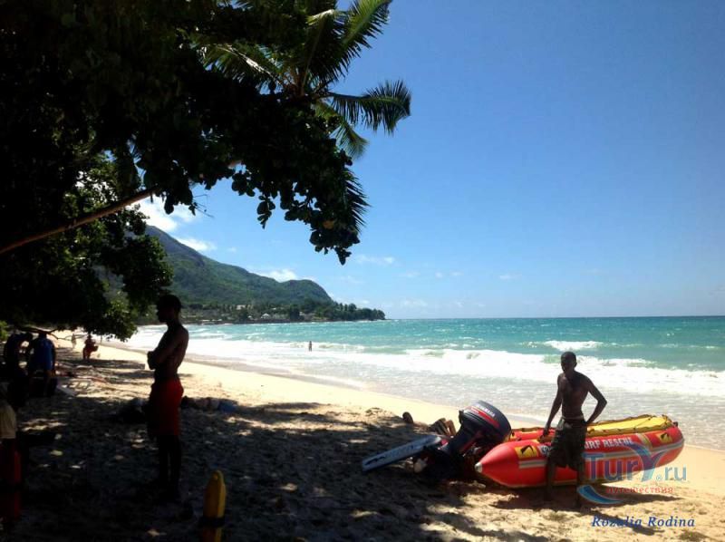 Пляжи острова Маэ