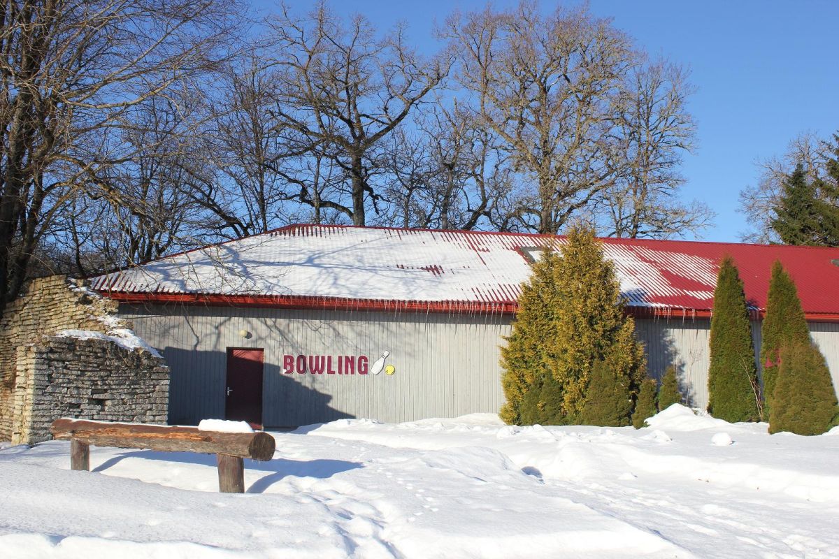 Боулинг на мызе Эссу