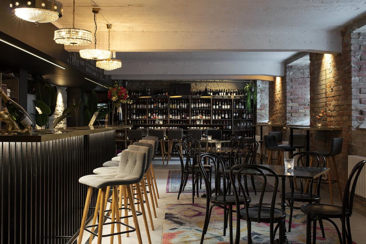 Винный бар Pazzo Wine Bar