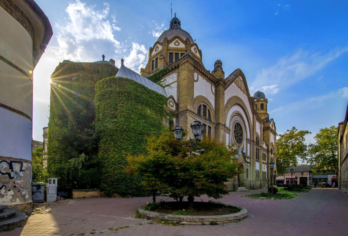 Улица Еврейска