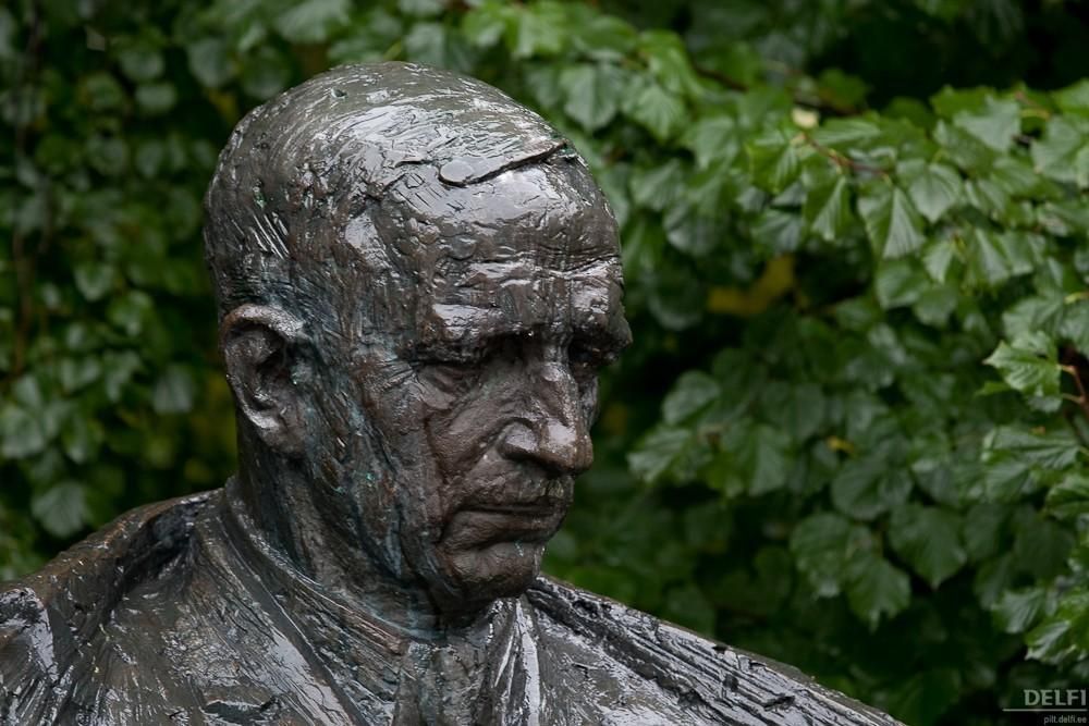 Памятник А. Х. Таммсааре