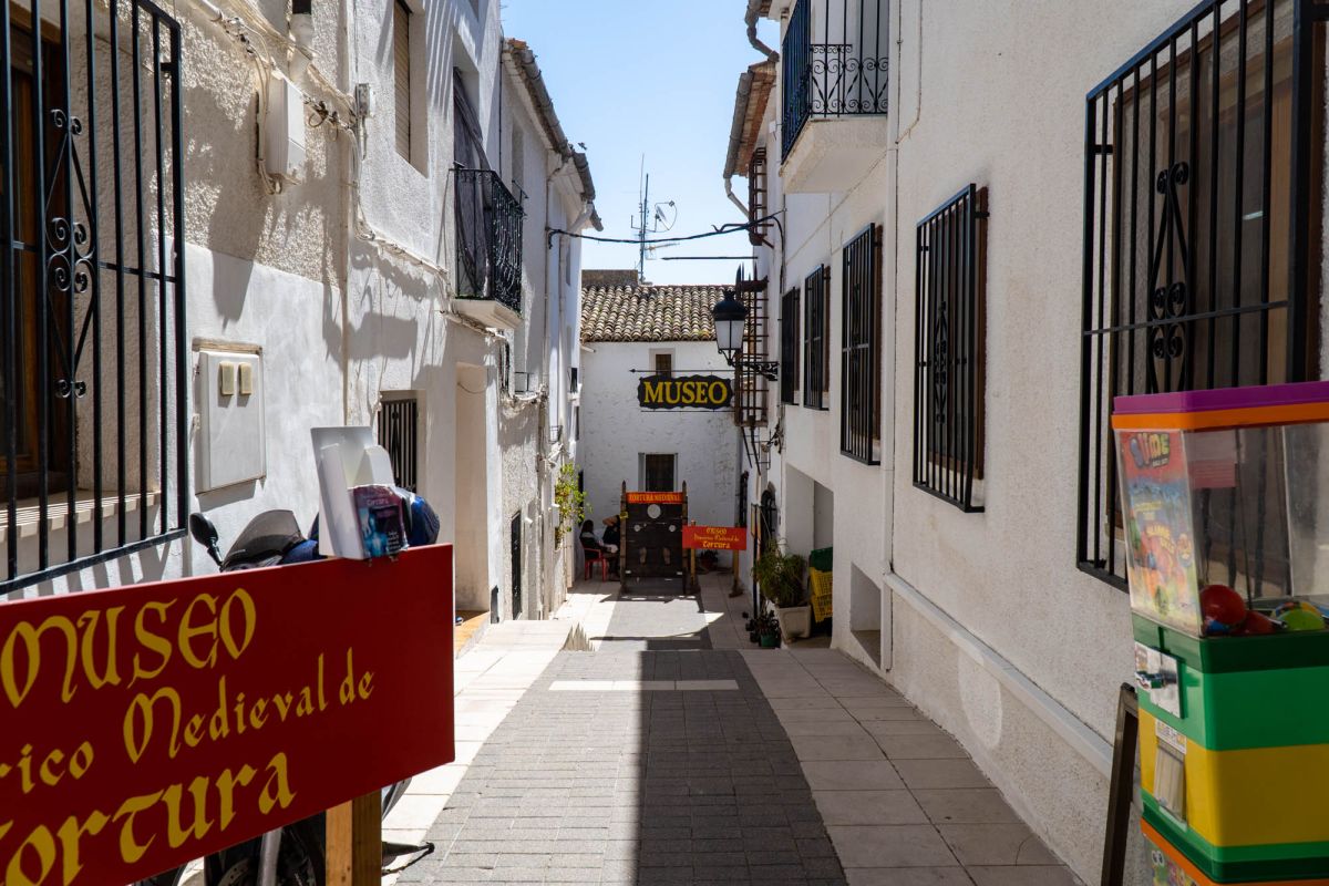 Тюрьма 12 века