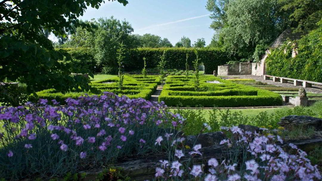 Историческая ремесленная деревня Botanicus в Остре