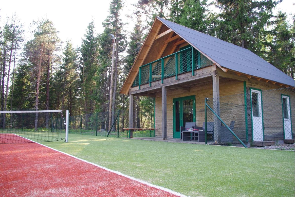 Теннисный корт в деревне отдыха Pidula Forell