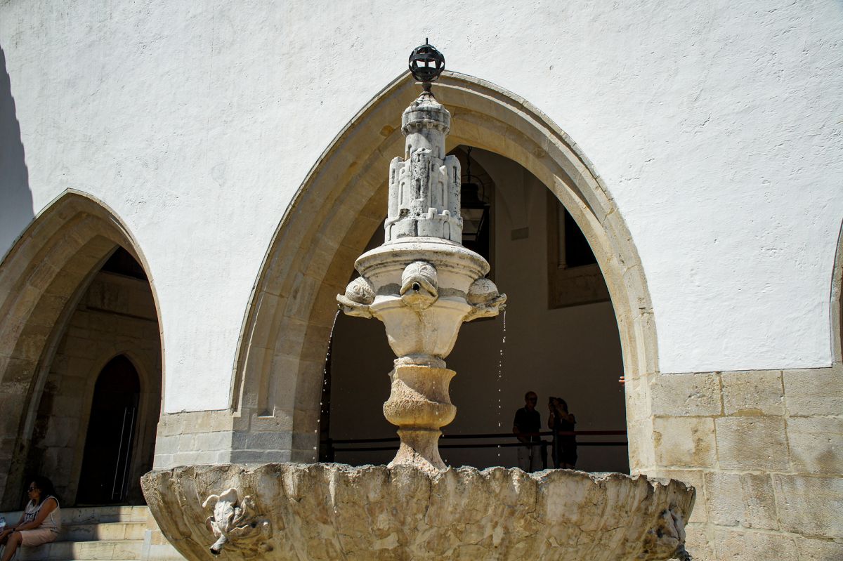 Национальный дворец Синтры (Дворец Синтра)