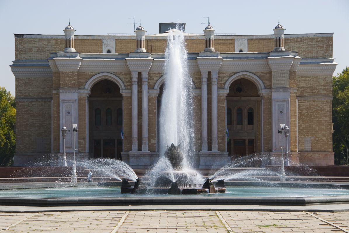 Государственный академический большой театр имени Алишера Навои