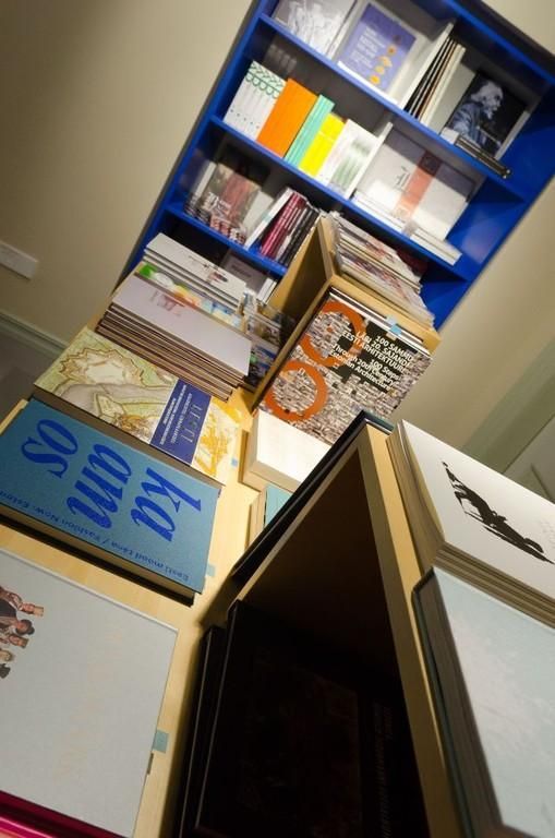 Парламентский сувенирный магазин