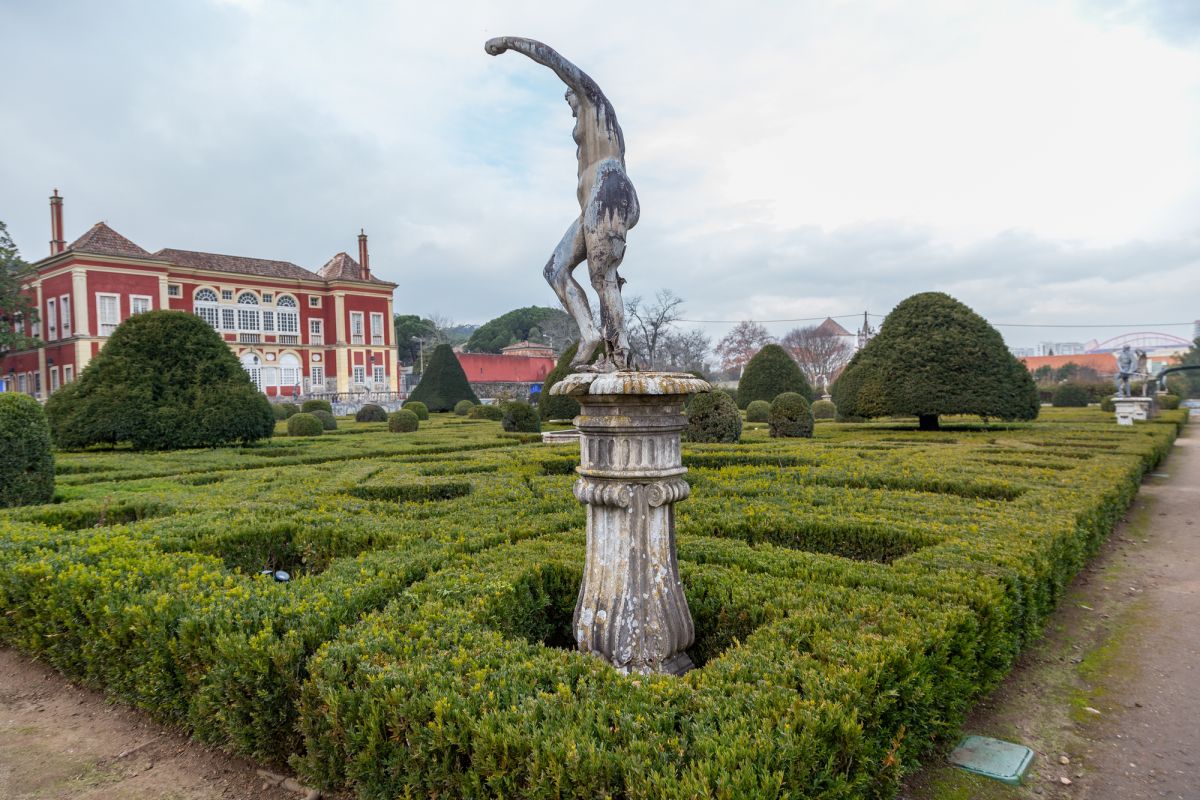 Дворец маркизов Фронтейра